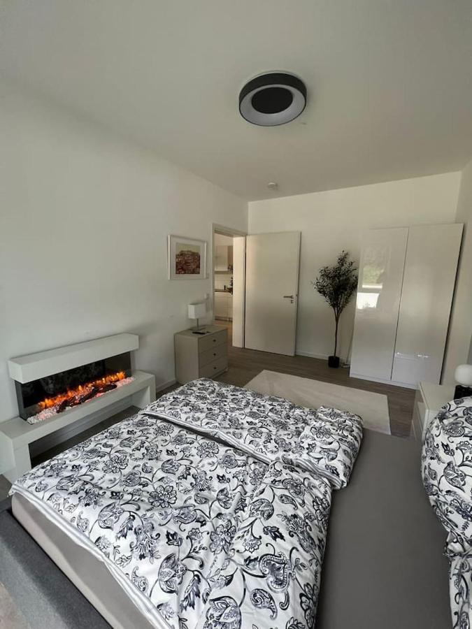 Luxurioeses Apartment,Neubau, 4 Personen, Parkplatz, Griechischer Stil Bochum Eksteriør bilde