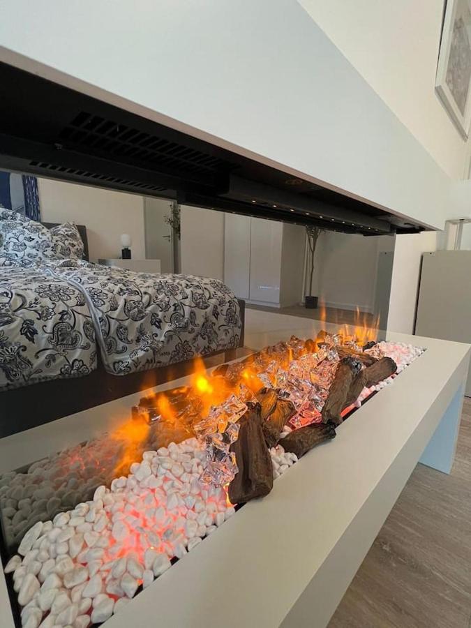 Luxurioeses Apartment,Neubau, 4 Personen, Parkplatz, Griechischer Stil Bochum Eksteriør bilde